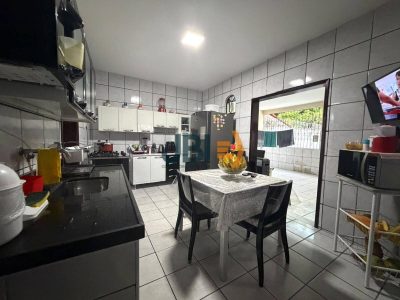 Casa, 3 quartos, 208 m² - Foto 3