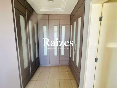 Apartamento, 3 quartos, 211 m² - Foto 2