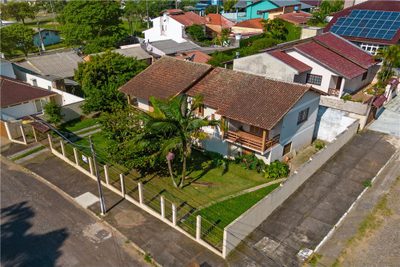 Casa, 5 quartos, 260 m² - Foto 1