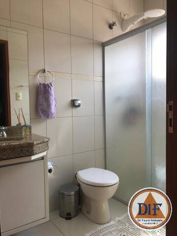 Casa, 4 quartos, 190 m² - Foto 2