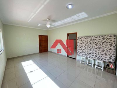 Casa, 3 quartos, 258 m² - Foto 2