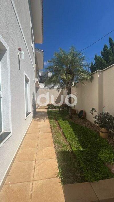 Casa, 3 quartos, 276 m² - Foto 4