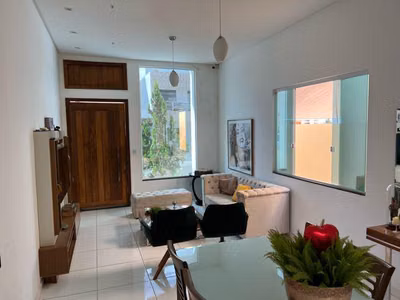 Casa, 3 quartos, 180 m² - Foto 1