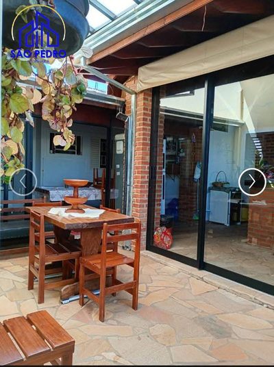 Casa, 4 quartos, 133 m² - Foto 1