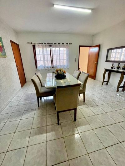 Casa, 3 quartos, 214 m² - Foto 2