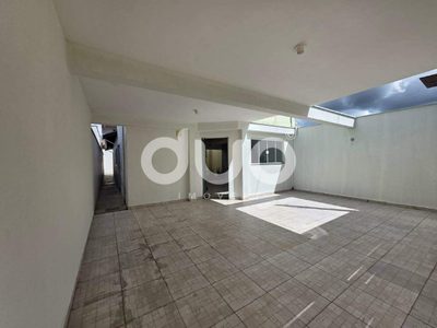 Casa, 3 quartos, 202 m² - Foto 2