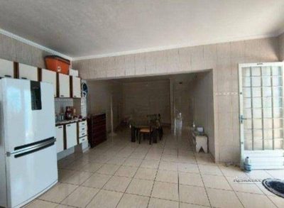 Casa, 3 quartos, 190 m² - Foto 4