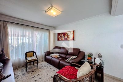 Casa, 3 quartos, 250 m² - Foto 1