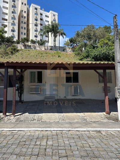 Casa, 2 quartos, 48 m² - Foto 1