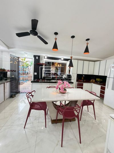 Sobrado, 4 quartos, 240 m² - Foto 2