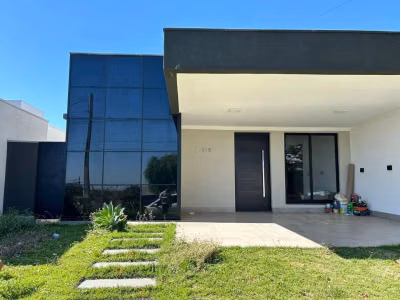 Casa, 3 quartos, 250 m² - Foto 1