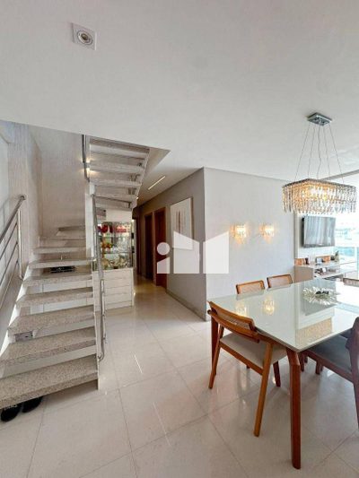 Cobertura, 3 quartos, 220 m² - Foto 2