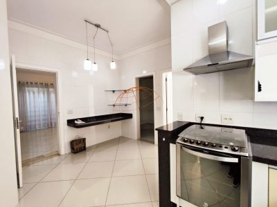 Casa, 3 quartos, 291 m² - Foto 2
