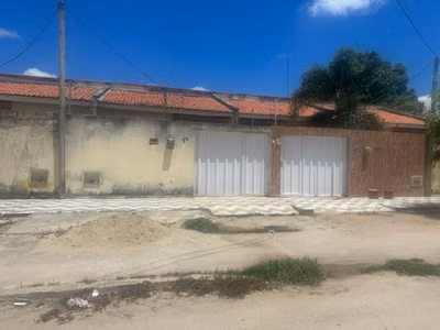 Casa, 2 quartos, 228 m² - Foto 1
