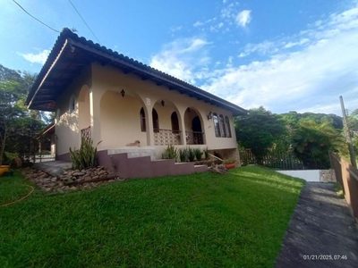 Casa, 4 quartos, 258 m² - Foto 1
