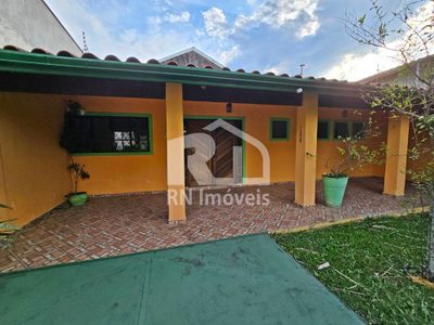 Casa, 3 quartos, 213 m² - Foto 1