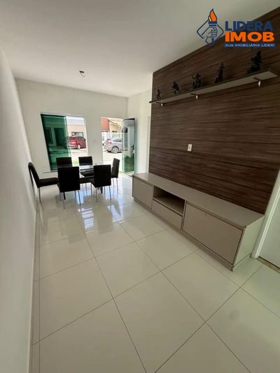 Casa, 2 quartos, 180 m² - Foto 1