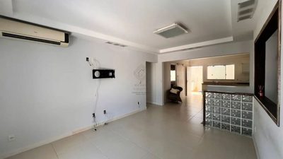 Casa, 3 quartos, 197 m² - Foto 2