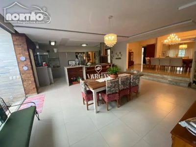 Casa, 1 quarto, 322 m² - Foto 4