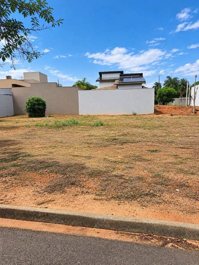 Terreno, 300 m² - Foto 1