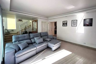 Sobrado, 3 quartos, 250 m² - Foto 1