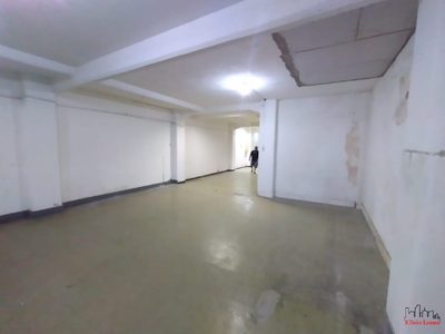 Loja-Salão, 700 m² - Foto 1