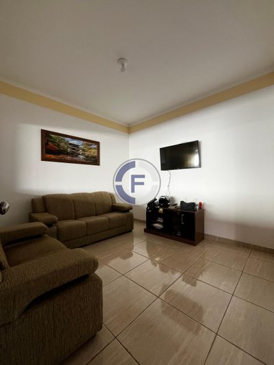Casa, 1 quarto, 250 m² - Foto 2