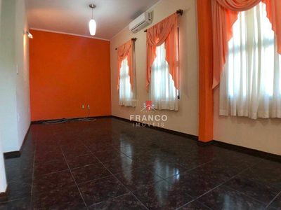 Casa, 3 quartos, 200 m² - Foto 2