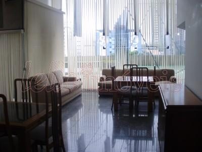 Apartamento, 3 quartos, 300 m² - Foto 1
