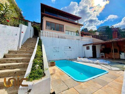 Casa, 5 quartos, 286 m² - Foto 1