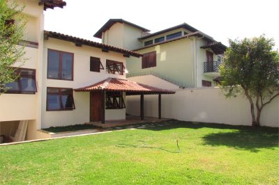 Casa, 4 quartos, 320 m² - Foto 1