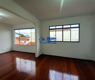 Casa, 3 quartos, 174 m² - Foto 1