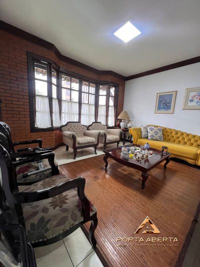 Casa, 3 quartos, 230 m² - Foto 2