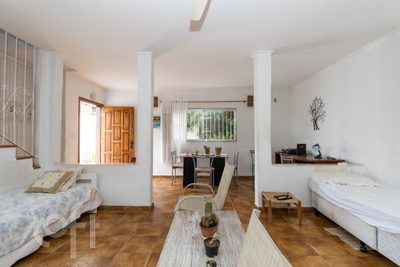 Casa, 3 quartos, 242 m² - Foto 2