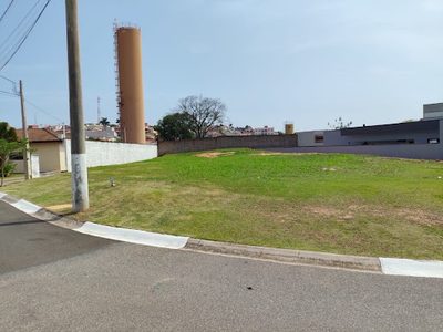 Loteamento e Condomínio, 644 m² - Foto 1