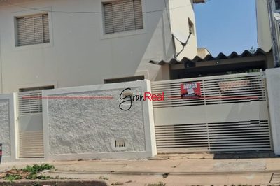 Sobrado, 3 quartos, 250 m² - Foto 1