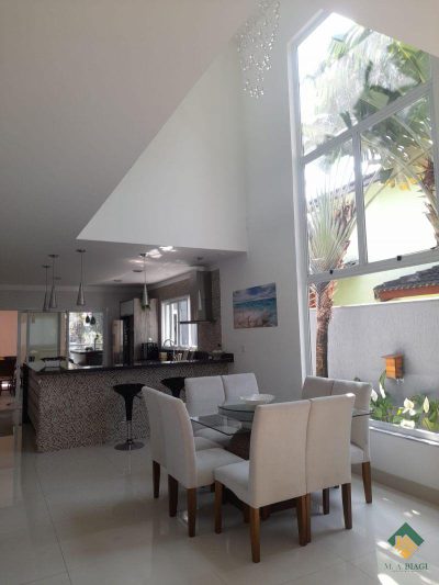 Sobrado, 5 quartos, 310 m² - Foto 2