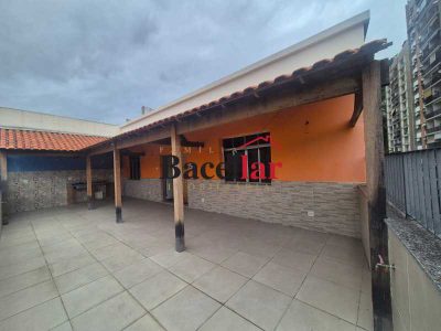 Cobertura, 3 quartos, 198 m² - Foto 2