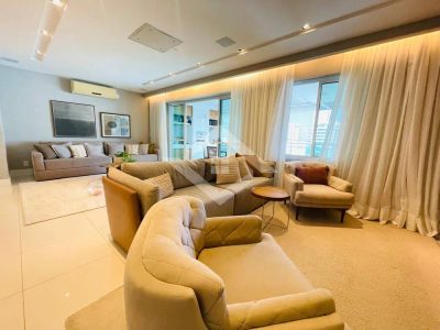 Apartamento, 3 quartos, 160 m² - Foto 1