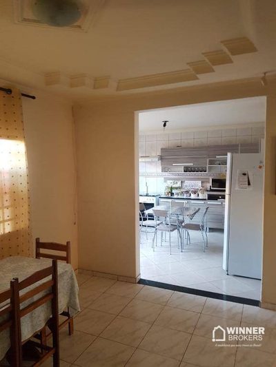 Casa, 3 quartos, 230 m² - Foto 4