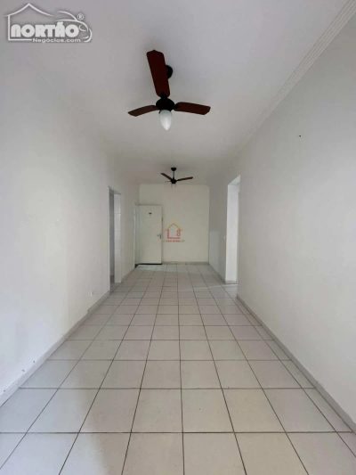 Casa, 3 quartos, 74 m² - Foto 2