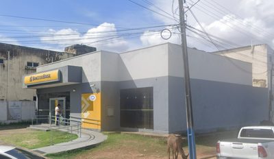 Prédio Inteiro - Foto 1