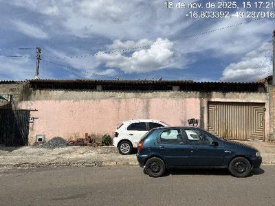 Casa, 3 quartos, 250 m² - Foto 1