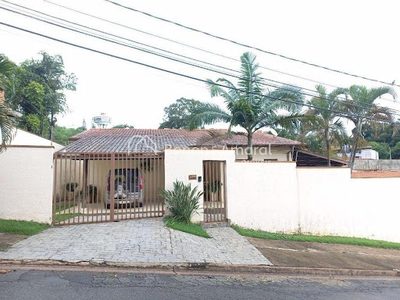 Casa, 3 quartos, 202 m² - Foto 1