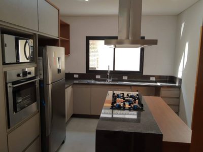 Casa, 3 quartos, 194 m² - Foto 1