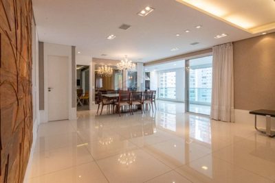 Apartamento, 3 quartos, 194 m² - Foto 1
