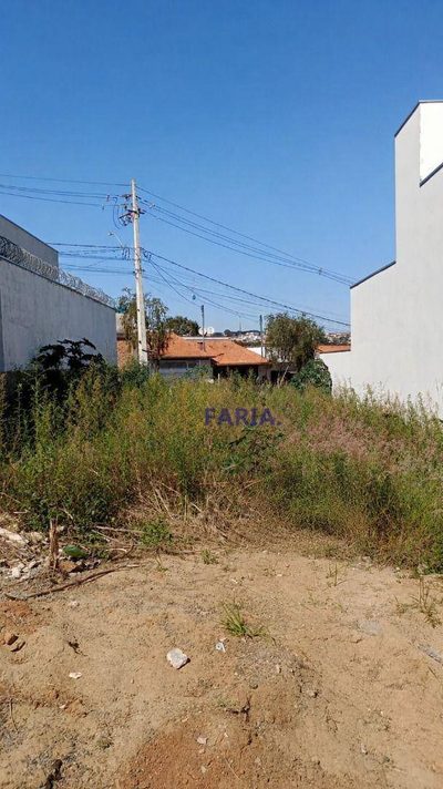 Terreno, 242 m² - Foto 1