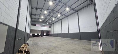 Depósito-Galpão, 736 m² - Foto 1