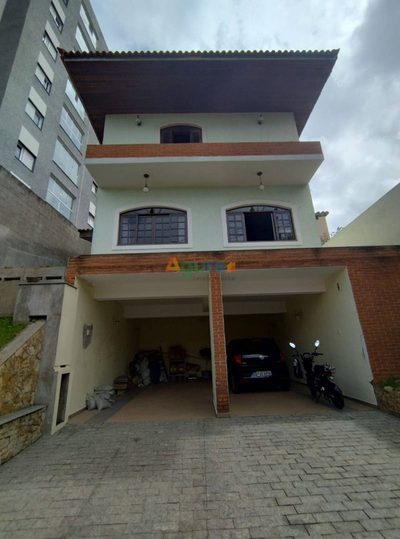 Sobrado, 4 quartos, 240 m² - Foto 2