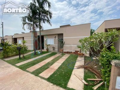 Casa, 4 quartos, 107 m² - Foto 1